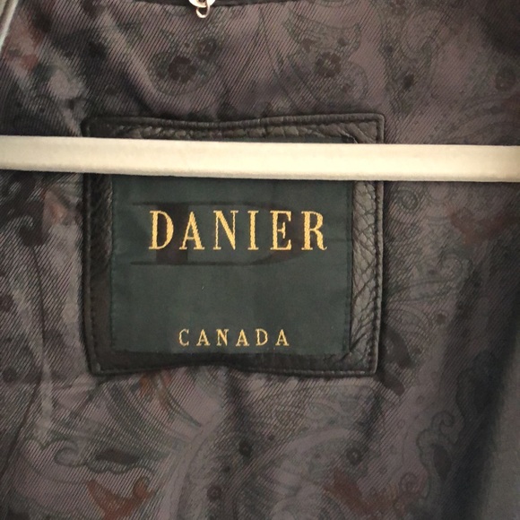 Men’s Danier Leather Jacket - Picture 4 of 4